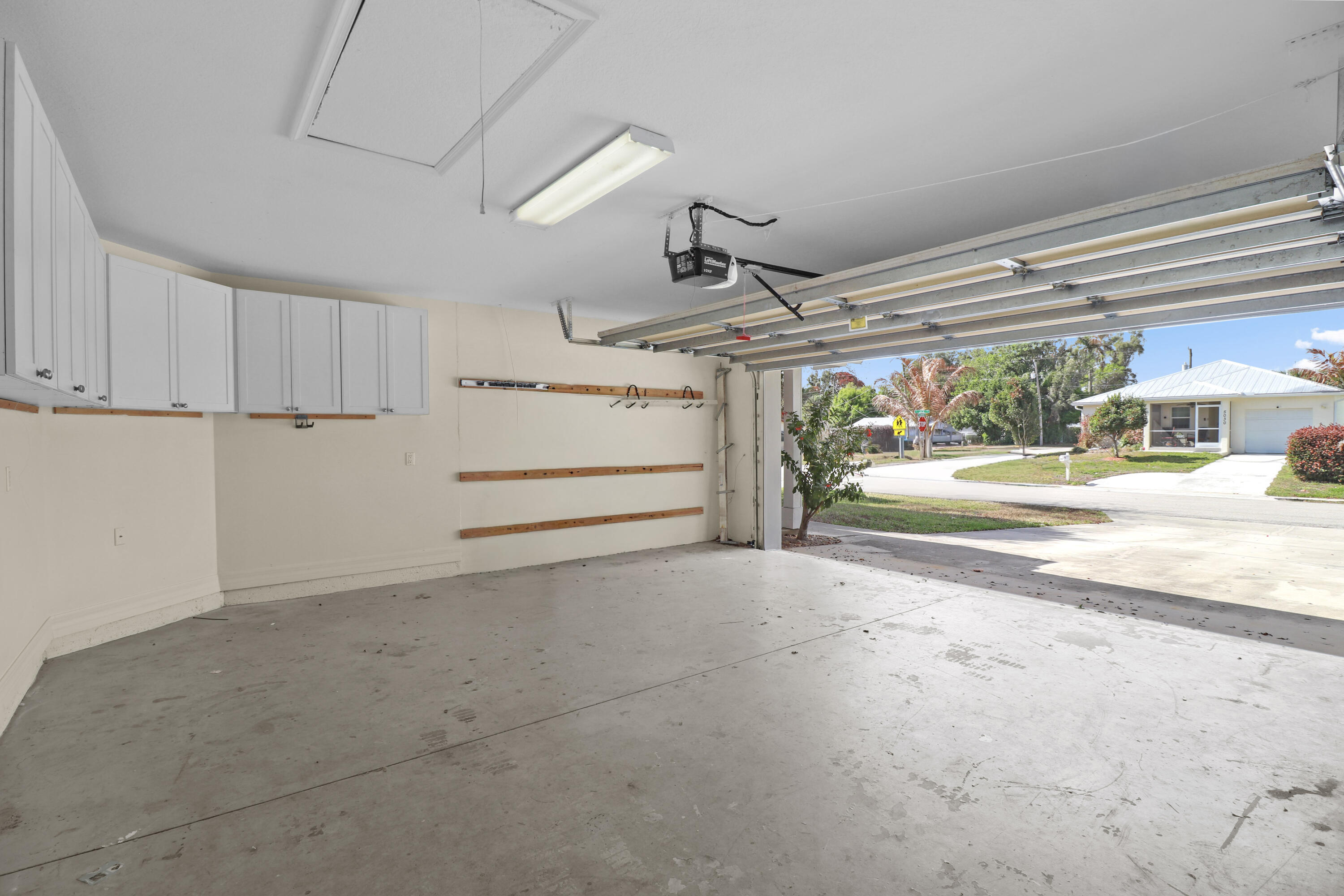 5029 Southeast Jack Avenue Stuart, FL 34997 - Photo 26 of 27 27-IMG_8493