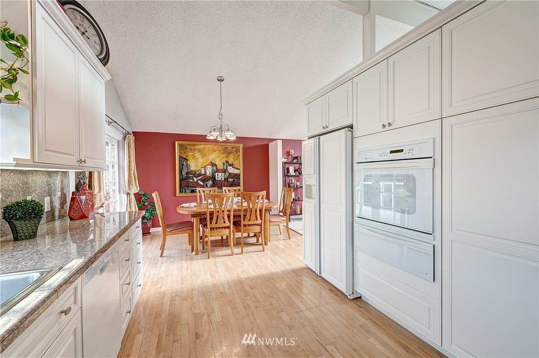 1012 South 30th Court Renton, WA 98055 - Photo 8 of 25