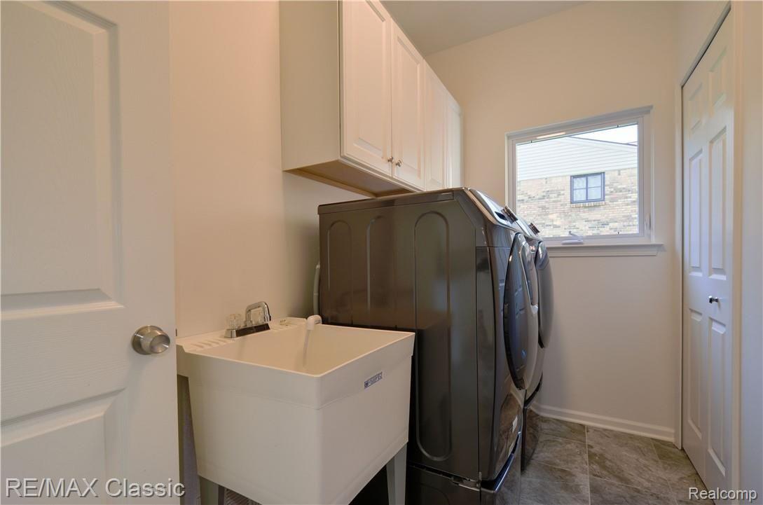 36242 Smithfield Road Farmington, MI 48335 - Photo 25 of 55 36242 Smithfield Rd HDR22.jpg