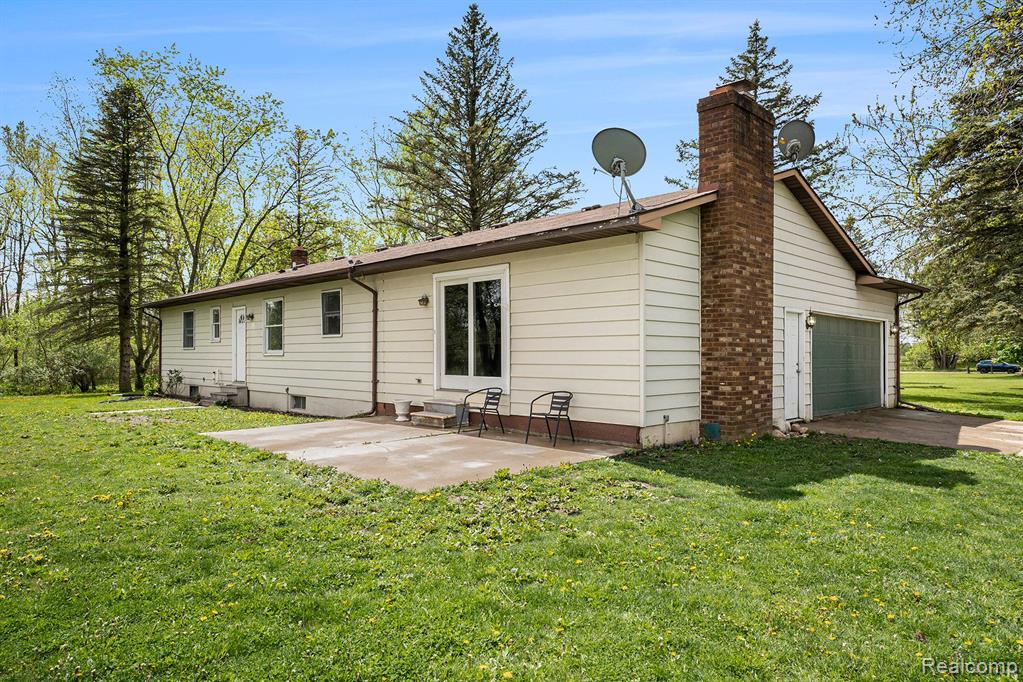 12751 Barnes Road Byron, MI 48418 - Photo 13 of 25
