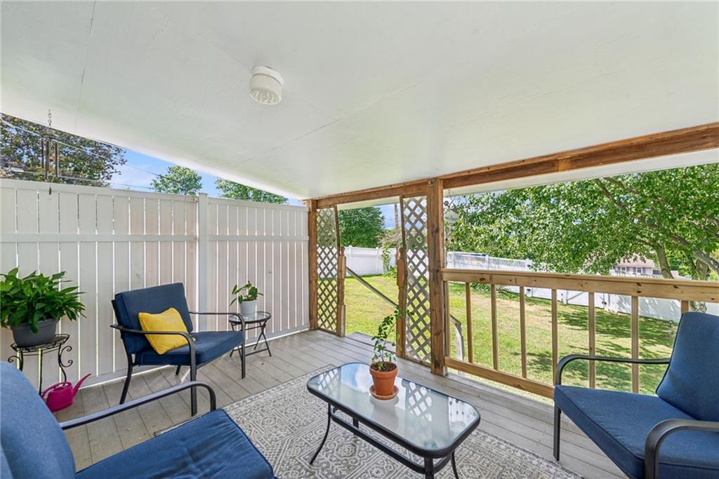 310 Bungalow Road New Alexandria, PA 15670 - Photo 23 of 30 a living room with furniture and a window