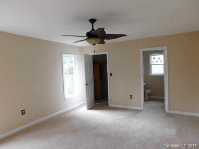 10307 Rockwood Road Charlotte, NC 28215 - Photo 4 of 10