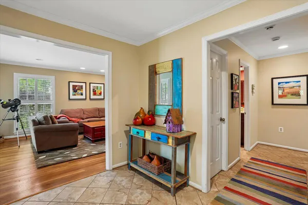 $1,385,000 | 8200 Gainsborough Court East, Potomac, MD 20854
