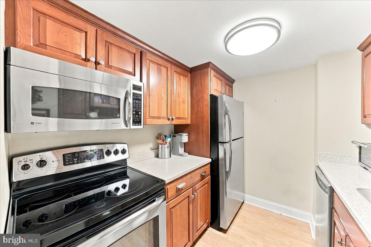 800 Avondale Road, Unit 7A Wallingford, PA 19086 - Photo 12 of 28 Kitchen