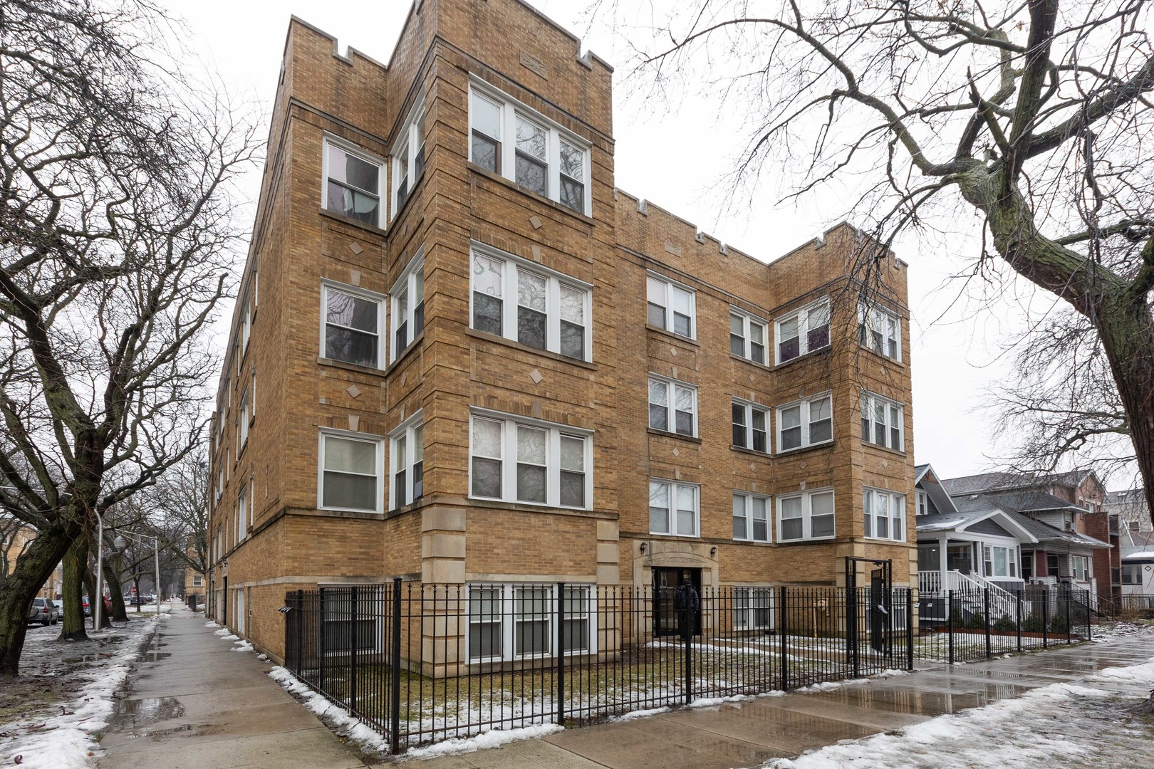 4855 North Springfield Avenue, Unit 3 Chicago, IL 60625 - Photo 2 of 19