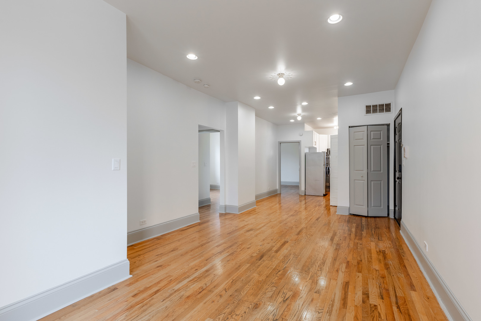 4855 North Springfield Avenue, Unit 3 Chicago, IL 60625 - Photo 8 of 19