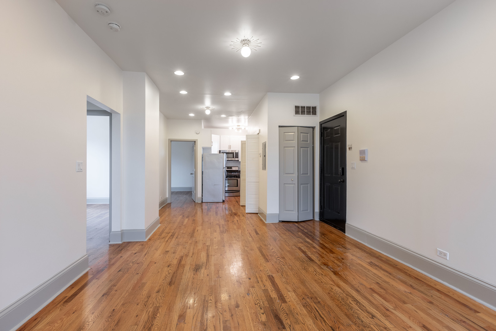 4855 North Springfield Avenue, Unit 3 Chicago, IL 60625 - Photo 9 of 19