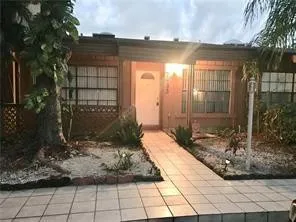 a view of back yard of the house
