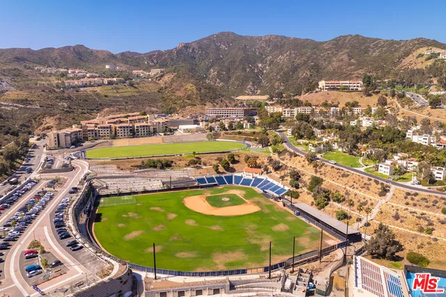 $9,000 | 3636 Malibu Country Drive, Malibu, CA 90265