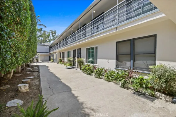 $3,700,000 | 2067 East Broadway, Long Beach, CA 90803