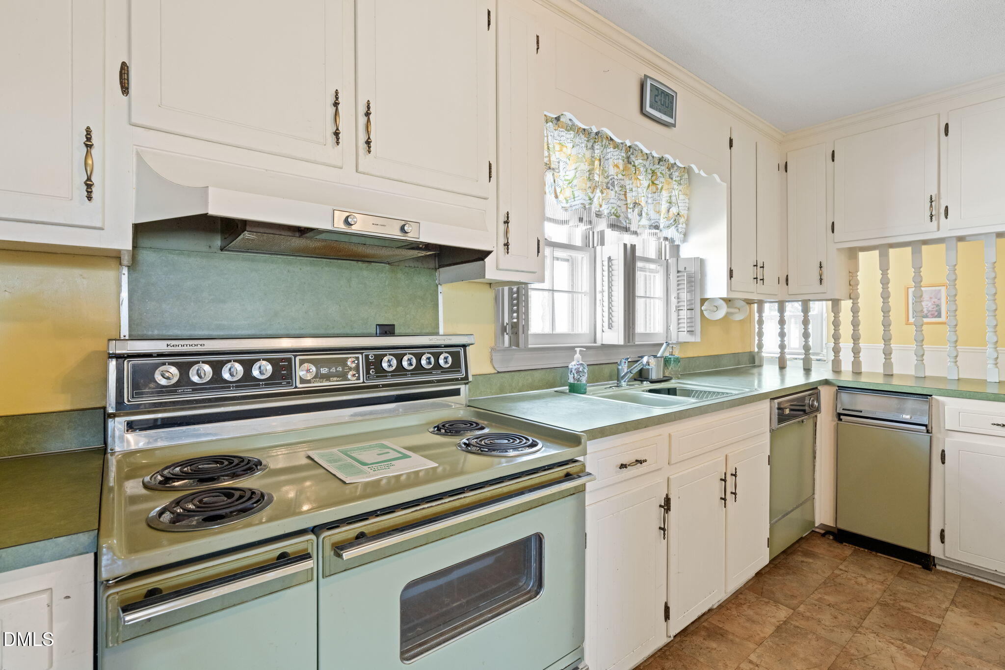 2392 Little Creek Church Road Clayton, NC 27520 - Photo 21 of 36 Kitchen 4