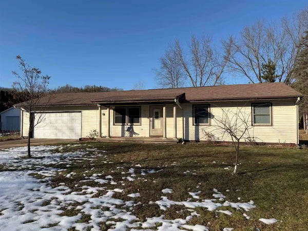 $325,000 | 1310 West Circle Drive, Sparta, WI 54656