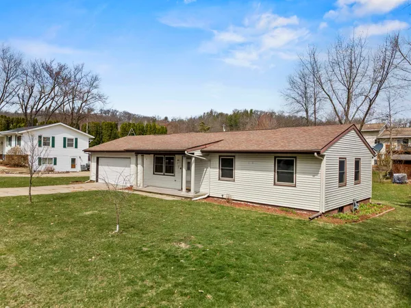 $325,000 | 1310 West Circle Drive, Sparta, WI 54656