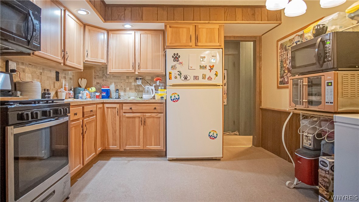 1450 Rice Road Elma, NY 14059 - Photo 15 of 50 In Law Full Kitchen