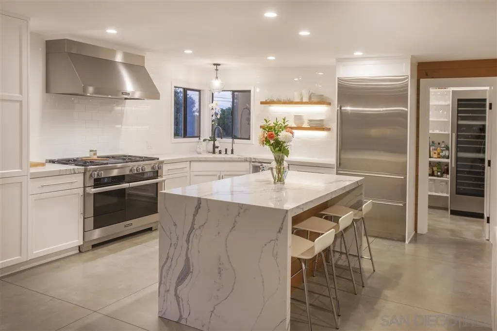 502 South Rios Avenue Solana Beach, CA 92075 - Photo 16 of 25 Gallery Image 16