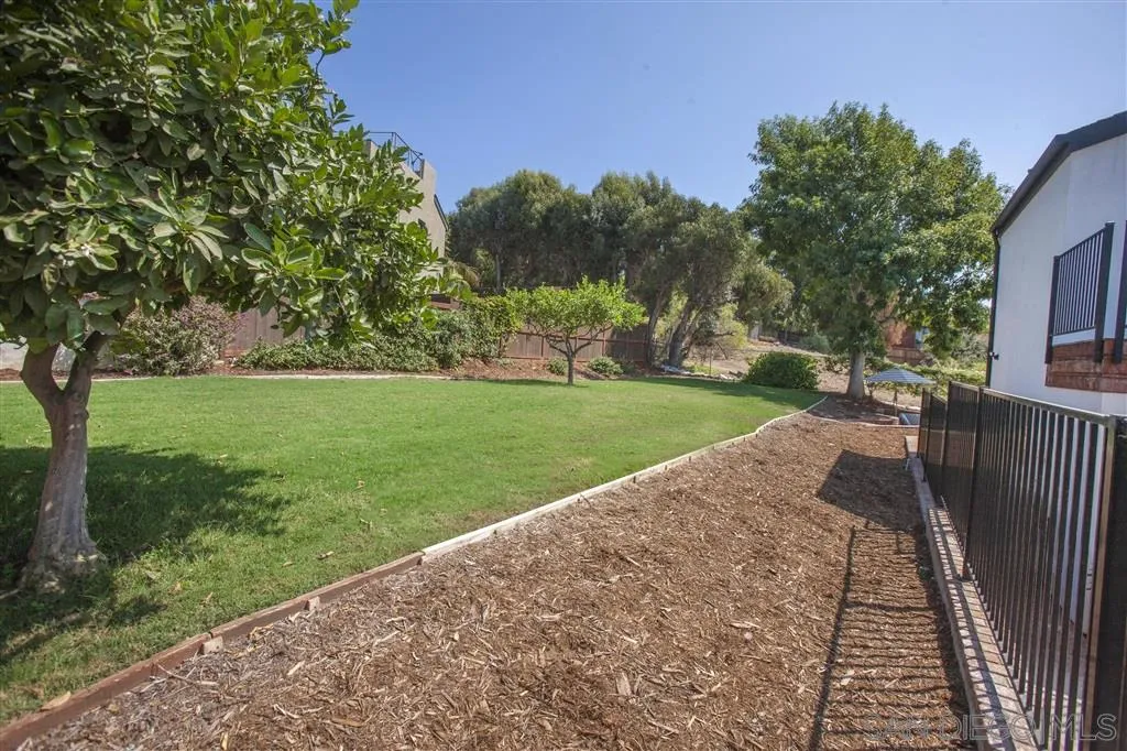 502 South Rios Avenue Solana Beach, CA 92075 - Photo 7 of 25 Gallery Image 7