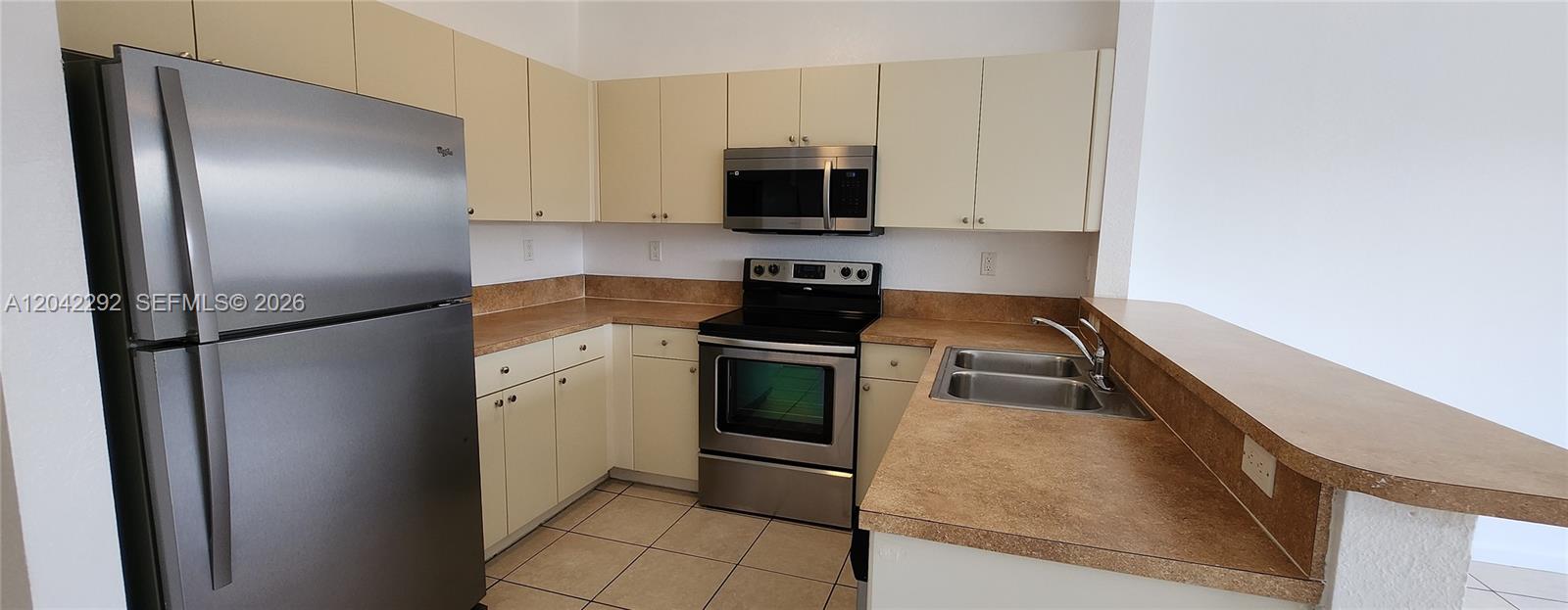 10949 Southwest 181st Terrace Miami, FL 33157 - Photo 17 of 32