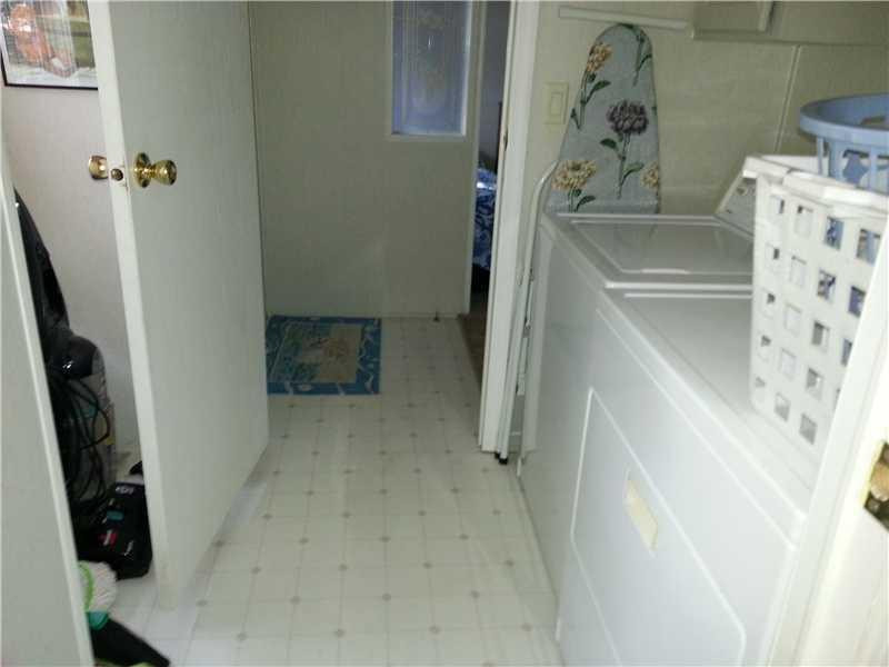 6161 South Pole Point Homosassa, FL 34448 - Photo 13 of 19 Laundry Room