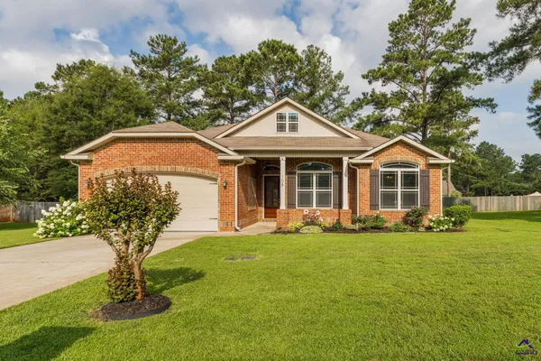 $296,500 | 105 Bedford Court, Perry, GA 31069