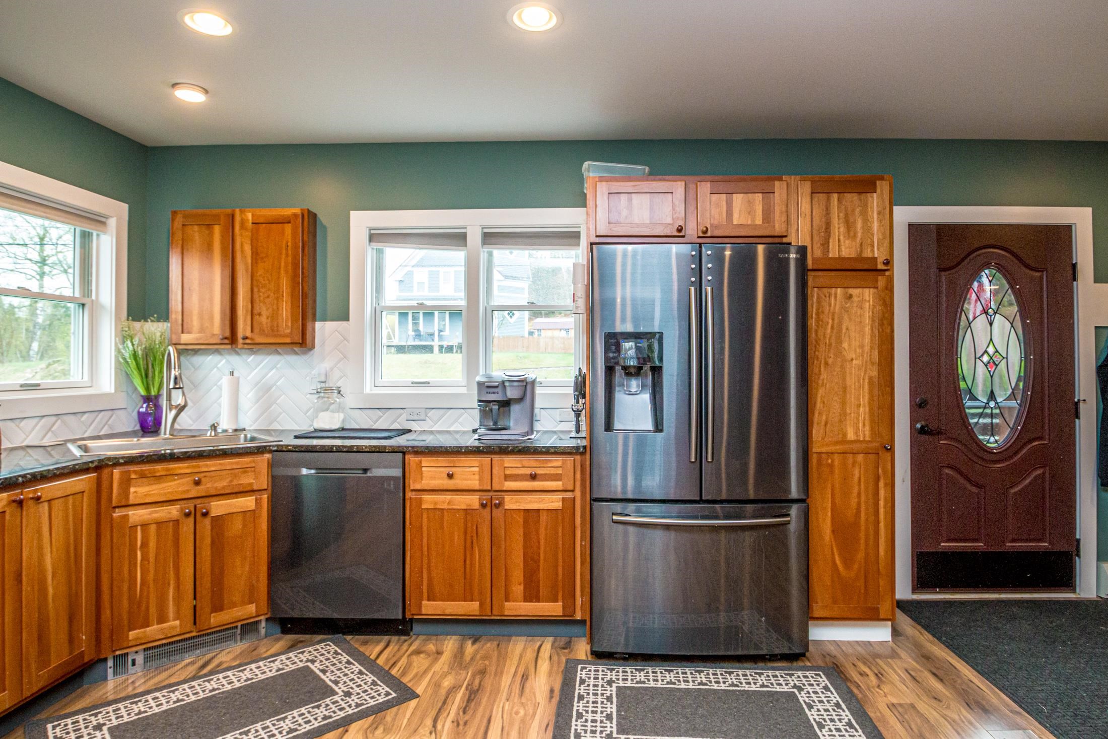 93 Elm Street Lancaster, NH 03584 - Photo 8 of 47