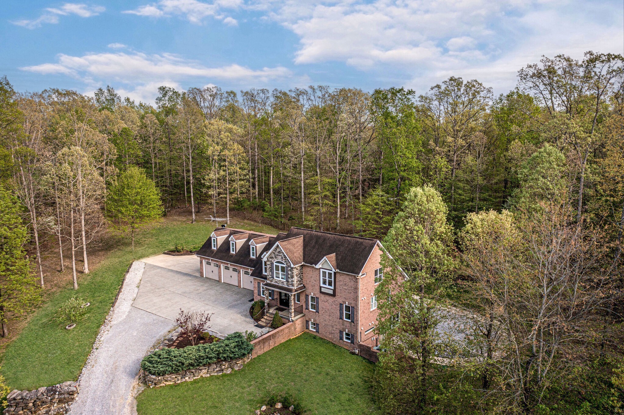 1288 2 Mile Road Burns, TN 37029 - Photo 62 of 70 a view of a garden with sitting area