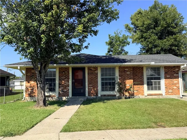 $1,600 | 176 Elaine Drive, Avondale, LA 70094