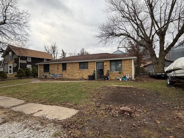 $185,000 | 707 North Church Street, Thomasboro, IL 61878