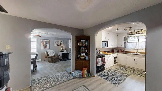 $185,000 | 707 North Church Street, Thomasboro, IL 61878