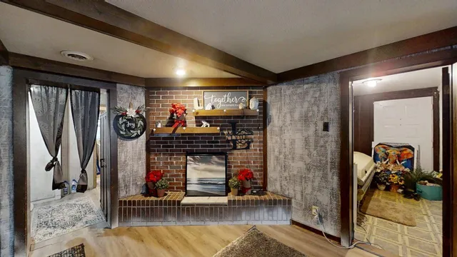 $185,000 | 707 North Church Street, Thomasboro, IL 61878