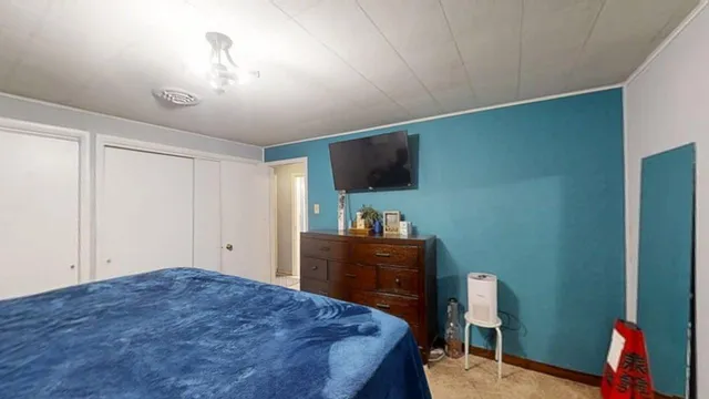 $185,000 | 707 North Church Street, Thomasboro, IL 61878