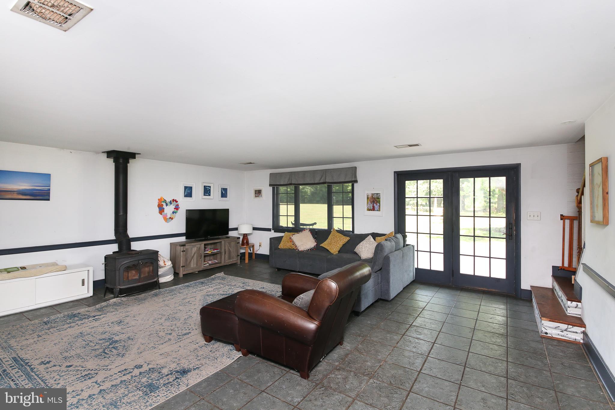 711 Telegraph Road Hilltown, PA 18944 - Photo 12 of 42 Gallery Image 12