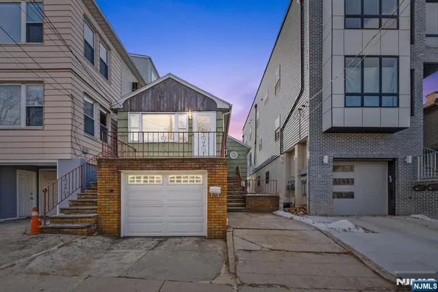 $695,000 | 119 Carlton Avenue, Jersey City, NJ 07306