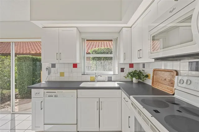 $329,900 | 944 Harbor Town Drive, Venice, FL 34292