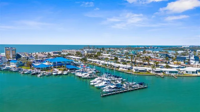 $329,900 | 944 Harbor Town Drive, Venice, FL 34292