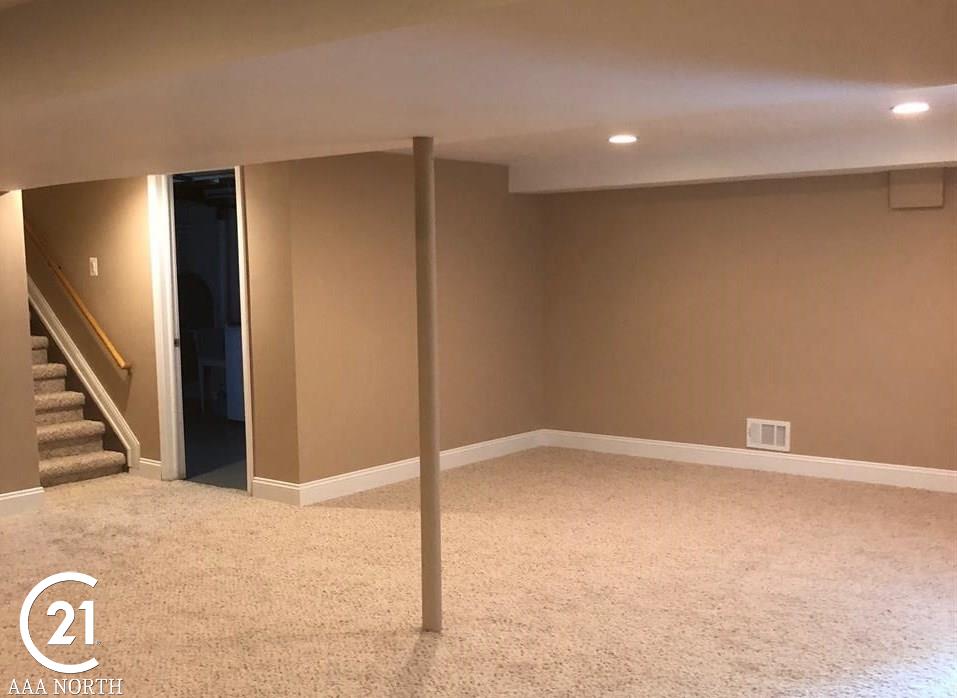 335 East Wise Road Commerce Township, MI 48382 - Photo 37 of 40 Family/Great Room