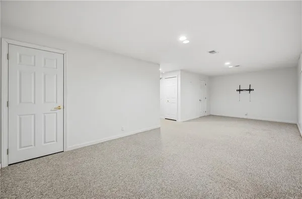 $369,000 | 1552 Juniper Court, Hermitage, PA 16148