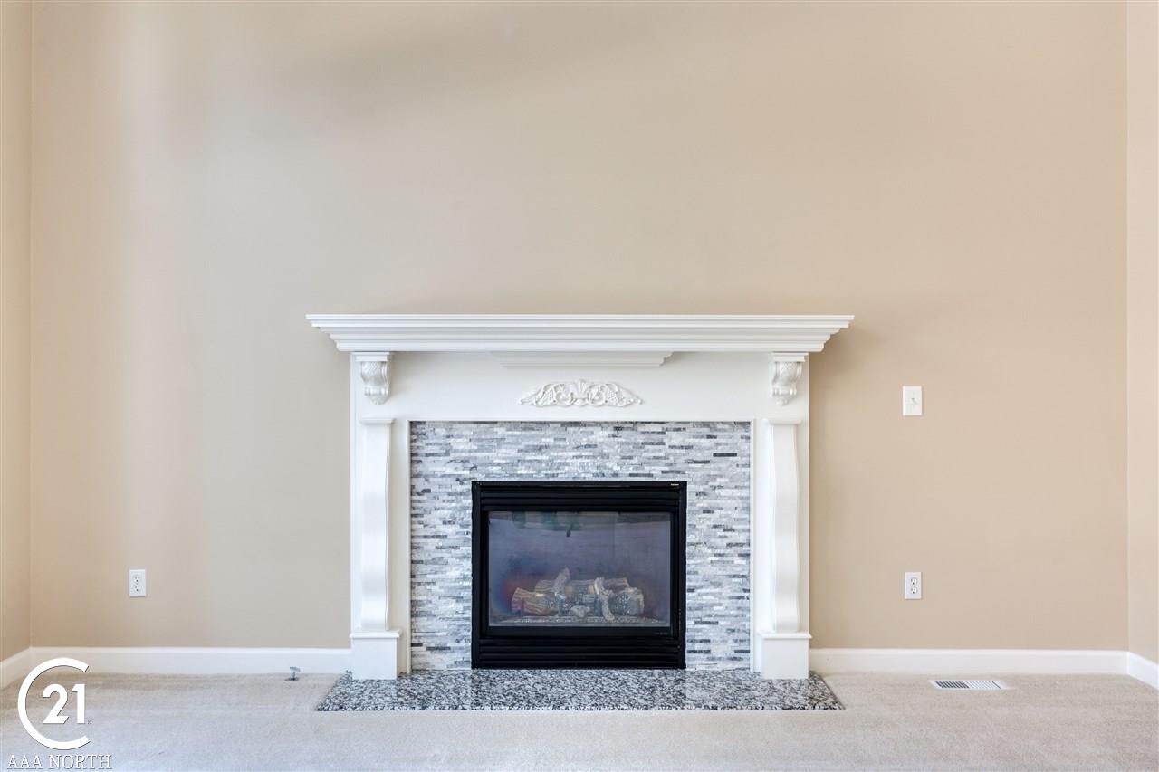 1903 Blue Grass Drive Rochester, MI 48306 - Photo 17 of 43 31315025-16.JPG