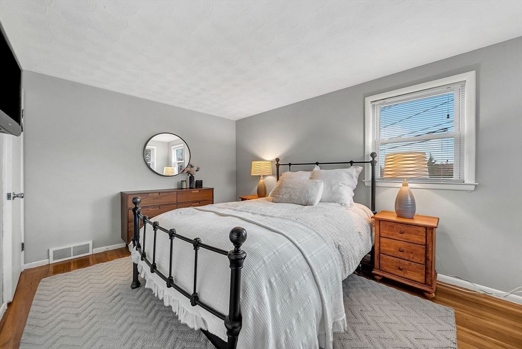 9 Jayne Road Needham, MA 02494 - Photo 13 of 26 Gallery Image 13