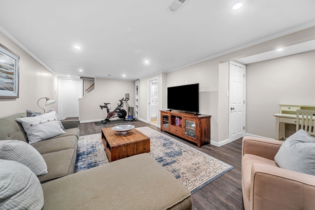 9 Jayne Road Needham, MA 02494 - Photo 19 of 26 Gallery Image 19