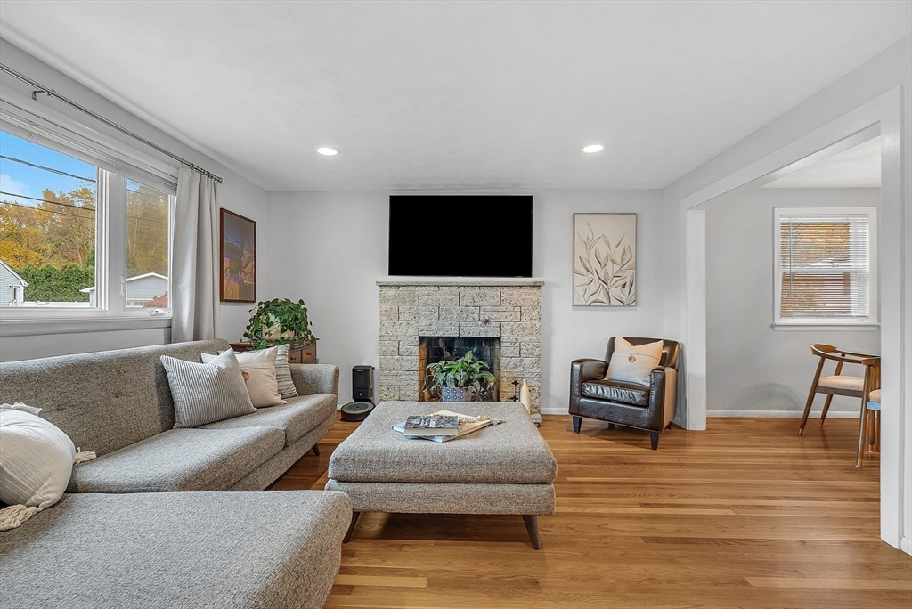 9 Jayne Road Needham, MA 02494 - Photo 6 of 26 Gallery Image 6