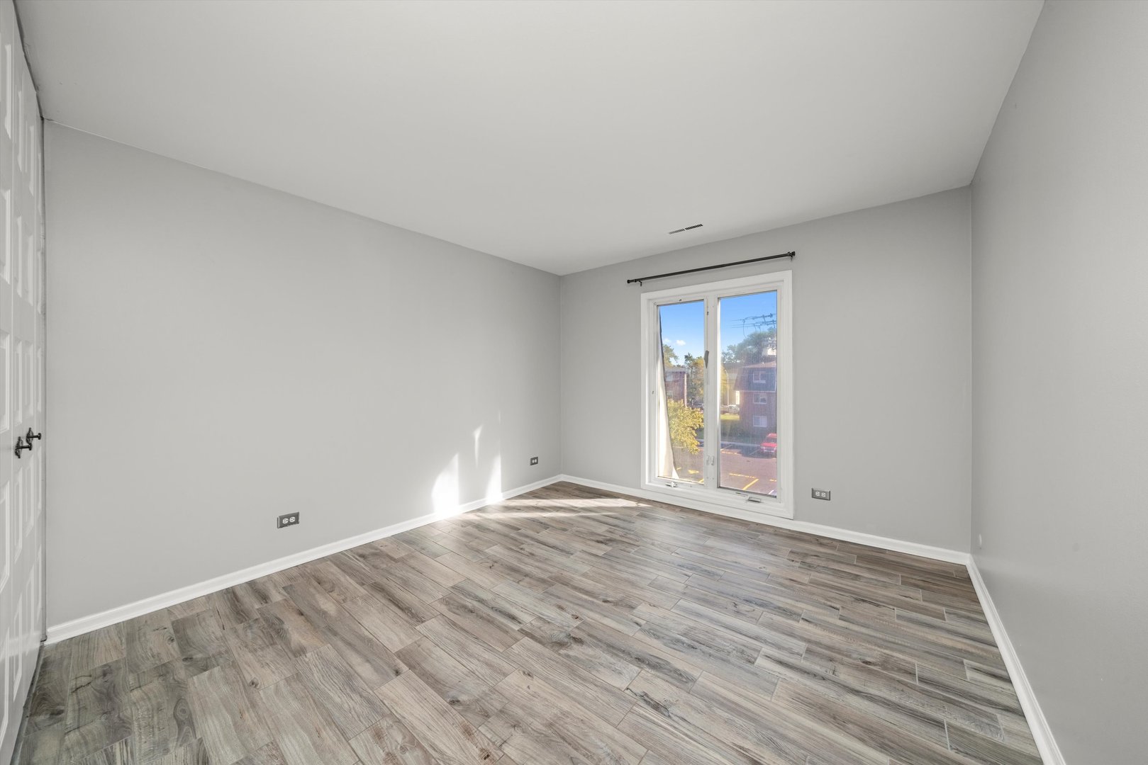 10308 Circle Drive, Unit 301 Oak Lawn, IL 60453 - Photo 12 of 28