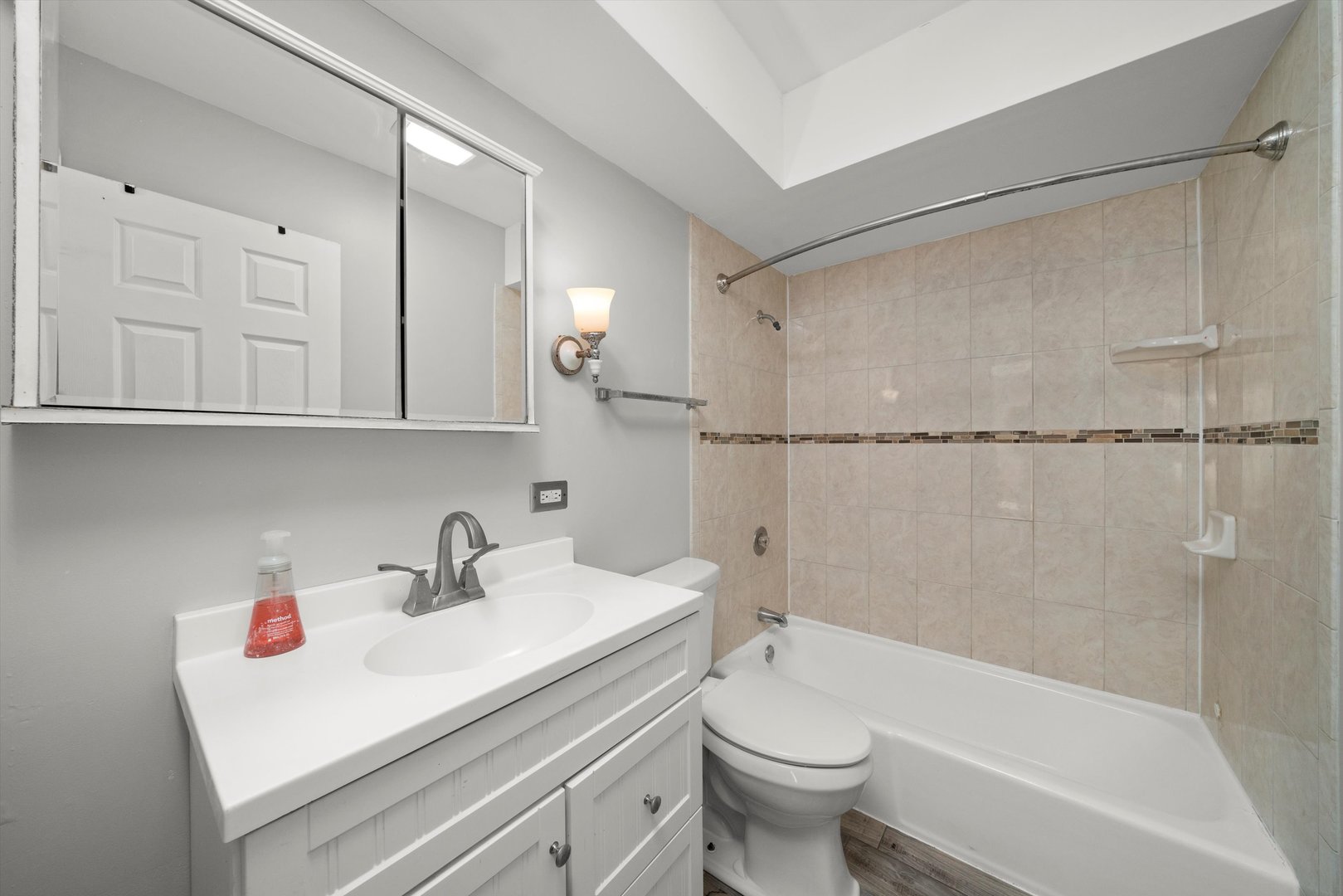 10308 Circle Drive, Unit 301 Oak Lawn, IL 60453 - Photo 14 of 28