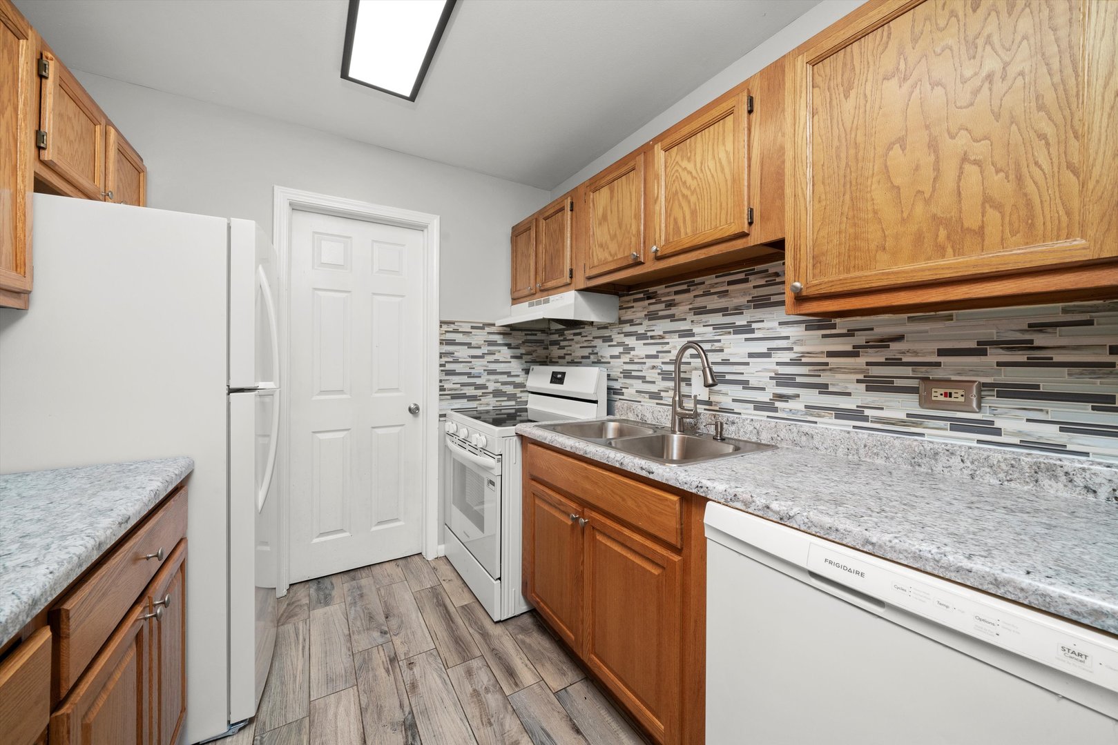 10308 Circle Drive, Unit 301 Oak Lawn, IL 60453 - Photo 9 of 28