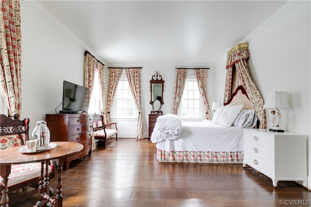 5805 River Road Richmond, VA 23226 - Photo 20 of 47 a living room with furniture and a large window