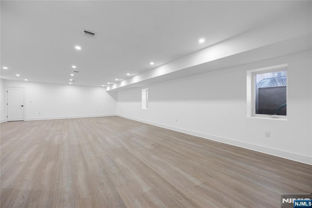 127 Washington Avenue Rutherford, NJ 07070 - Photo 23 of 50 Gallery Image 23