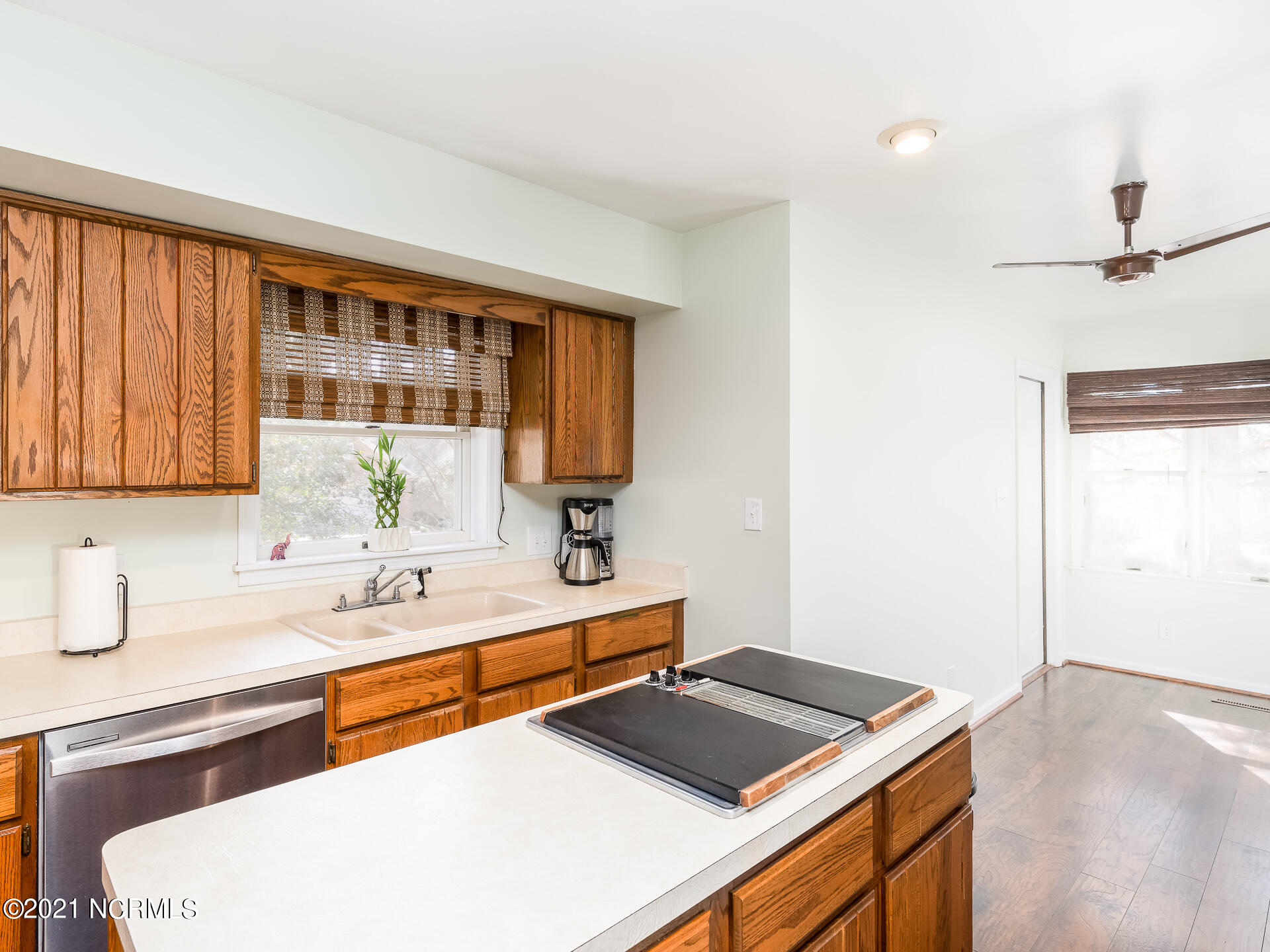 225 Burning Tree Road Pinehurst, NC 28374 - Photo 13 of 28 kitchen-4