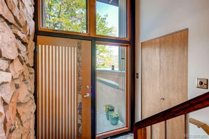 5455 South Manitou Road Littleton, CO 80123 - Photo 3 of 28 Gallery Image 3