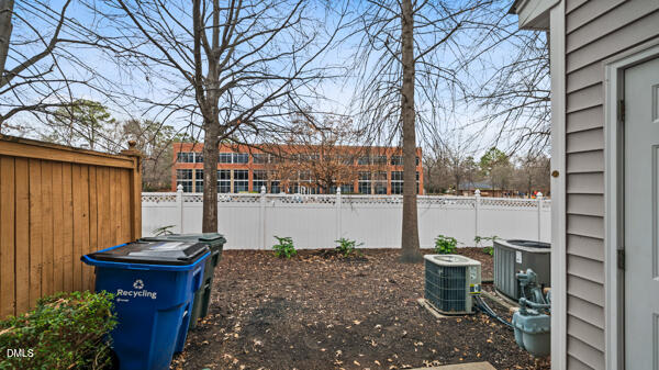 1733 Sorrell Brook Way Raleigh, NC 27609 - Photo 28 of 32 Image 33