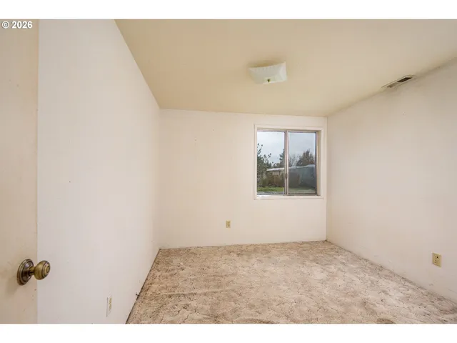 $229,900 | 875 South 43rd Street, Springfield, OR 97478