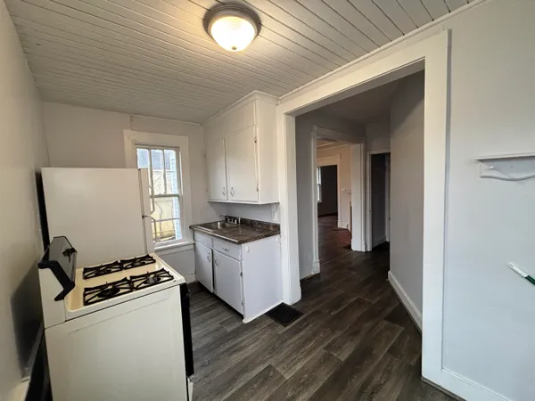 $1,025 | 1404 West Michigan Avenue, Unit 4, Kalamazoo, MI 49006